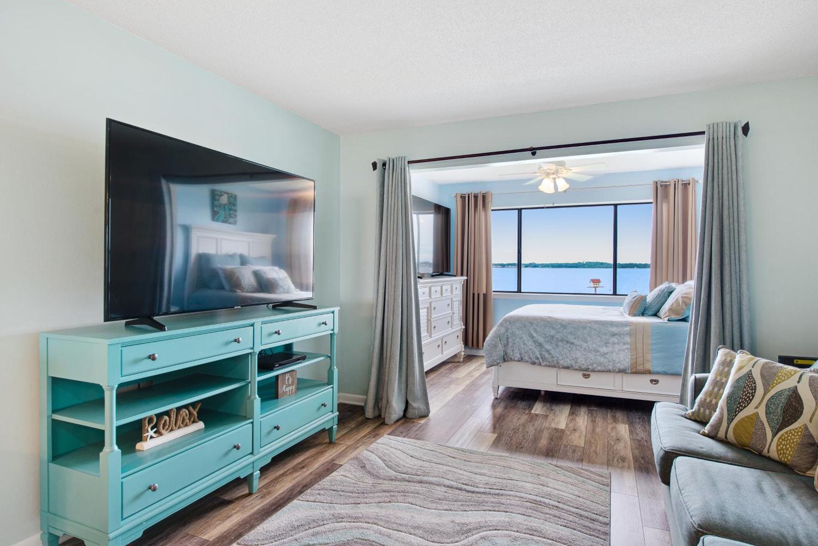 Sunset Harbour Palms 1 Main image 1